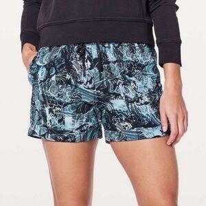 Lululemon Spring Break Away Short Eternal
Wave Starlight Black Size 6
